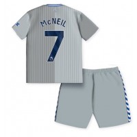 Everton Dwight McNeil #7 Replika babykläder Tredjeställ Barn 2023-24 Kortärmad (+ korta byxor)